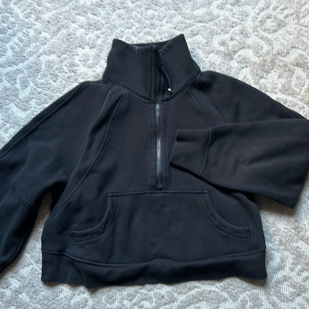 Lululemon scuba half zip cropped black size XS/S
